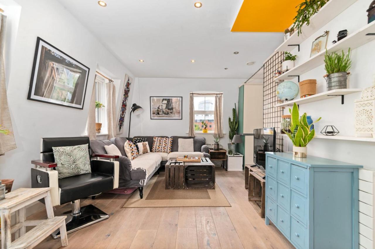 לונדון Guestready - Artsy Penthouse In Heart Of The City מראה חיצוני תמונה