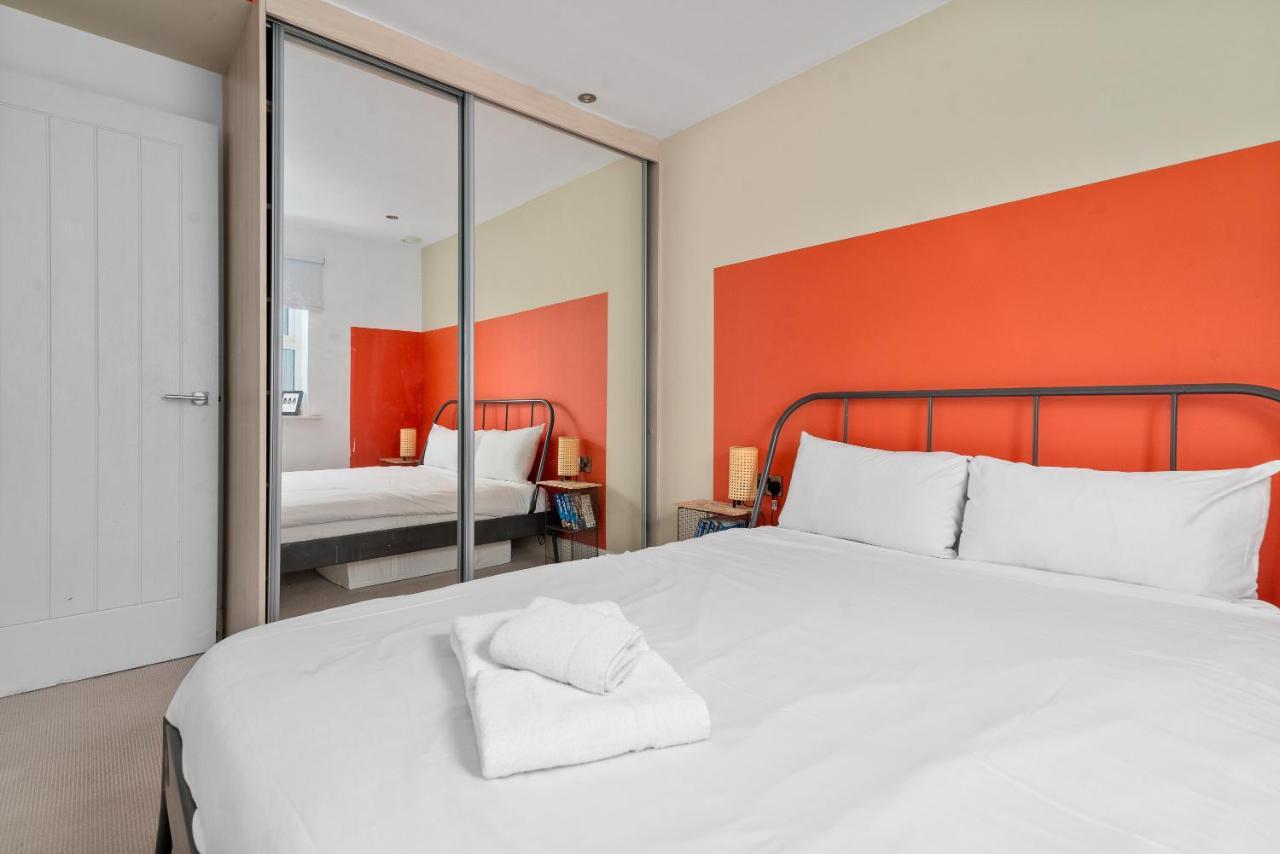 לונדון Guestready - Artsy Penthouse In Heart Of The City מראה חיצוני תמונה